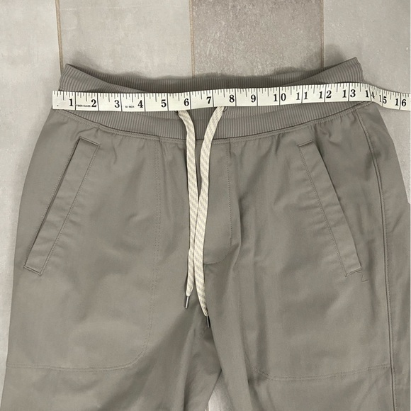 Vuori Meta Jogger Gray Jogger Pants Size Small - Picture 8 of 8